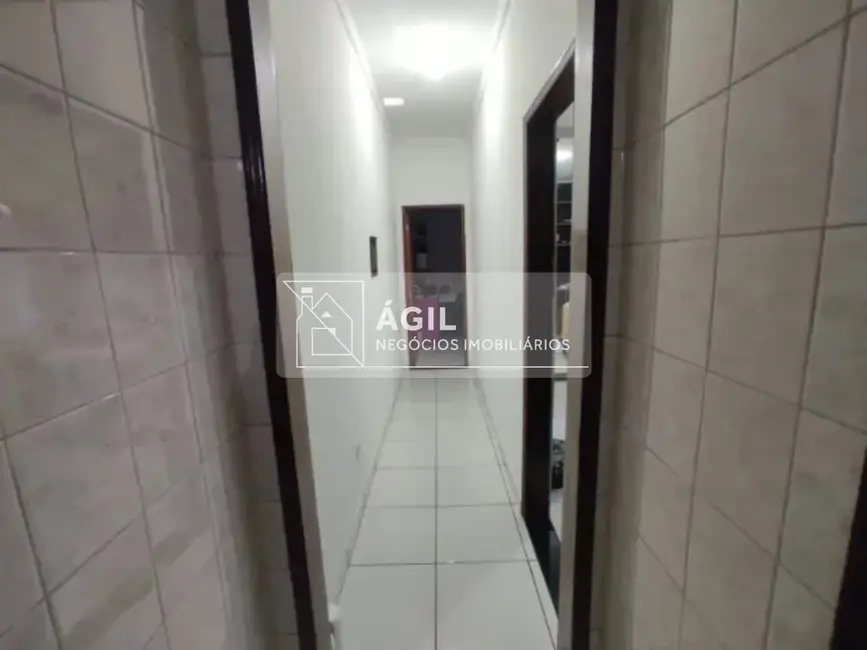Foto 6 de Casa com 4 quartos à venda, 150m2 em Sao Jose Dos Campos - SP