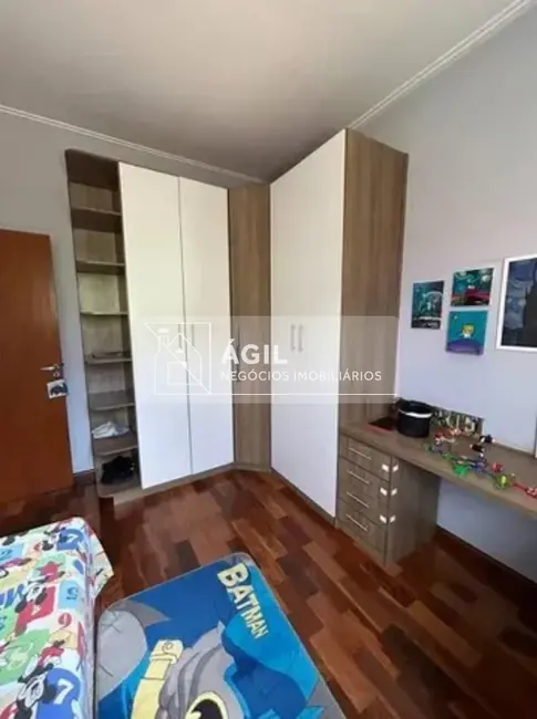 Foto 2 de Casa com 3 quartos à venda, 264m2 em Sao Jose Dos Campos - SP