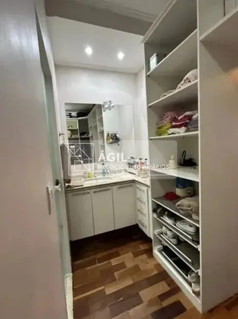 Foto 9 de Casa com 3 quartos à venda, 264m2 em Sao Jose Dos Campos - SP