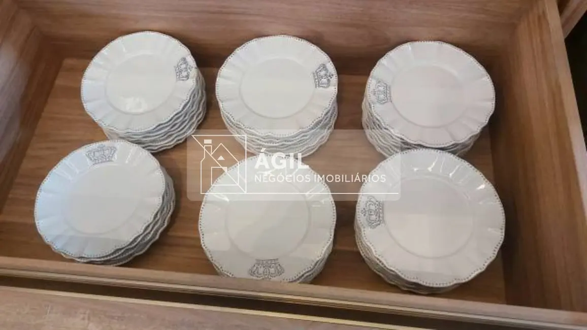 Apartamento com 4 quartos para alugar, 450m2 em Sao Jose Dos Campos - SP - imagem 7 Foto 7 de Apartamento com 4 quartos para alugar, 450m2 em Sao Jose Dos Campos - SP