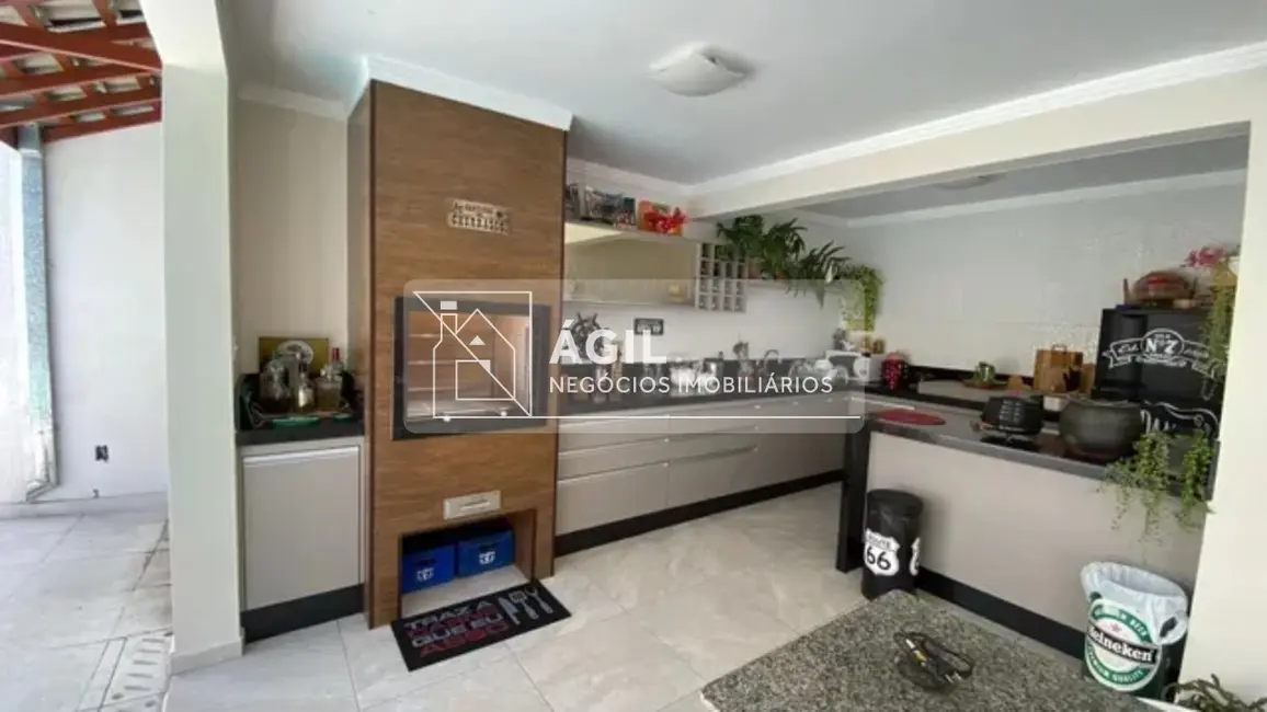 Foto 3 de Casa com 4 quartos à venda, 244m2 em Sao Jose Dos Campos - SP