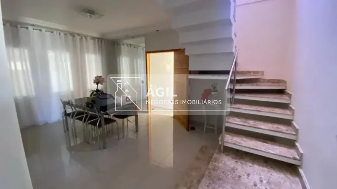 Foto 2 de Casa com 4 quartos à venda, 244m2 em Sao Jose Dos Campos - SP