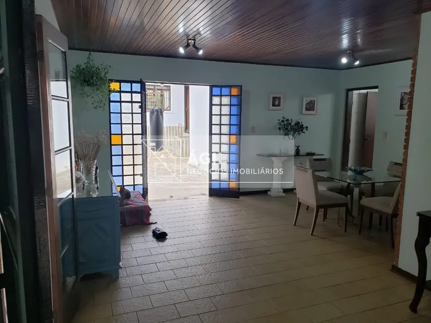 Casa com 6 quartos à venda, 400m2 em Sao Jose Dos Campos - SP - imagem 4 Foto 4 de Casa com 6 quartos à venda, 400m2 em Sao Jose Dos Campos - SP