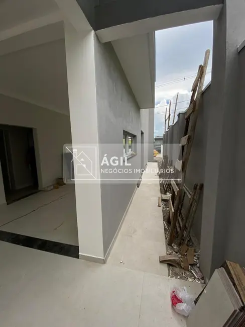 Casa de Condomínio com 3 quartos à venda, 250m2 em Cacapava - SP - imagem 8 Foto 8 de Casa de Condomínio com 3 quartos à venda, 250m2 em Cacapava - SP