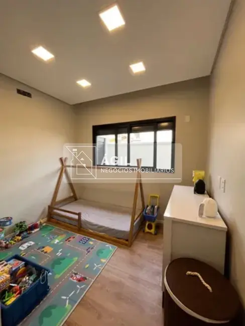 Foto 3 de Casa de Condomínio com 3 quartos à venda, 187m2 em Parque Residencial Maria Elmira, Cacapava - SP