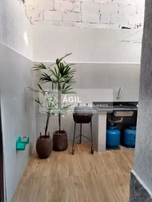 Casa com 5 quartos à venda, 200m2 em Sao Jose Dos Campos - SP - imagem 5 Foto 5 de Casa com 5 quartos à venda, 200m2 em Sao Jose Dos Campos - SP