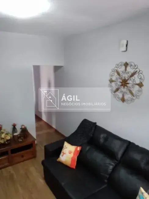 Casa com 5 quartos à venda, 200m2 em Sao Jose Dos Campos - SP - imagem 9 Foto 9 de Casa com 5 quartos à venda, 200m2 em Sao Jose Dos Campos - SP