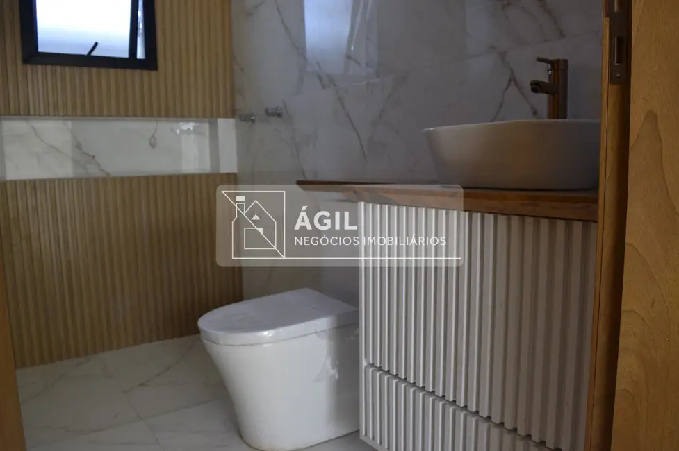 Foto 8 de Casa de Condomínio com 3 quartos à venda, 250m2 em Cacapava - SP