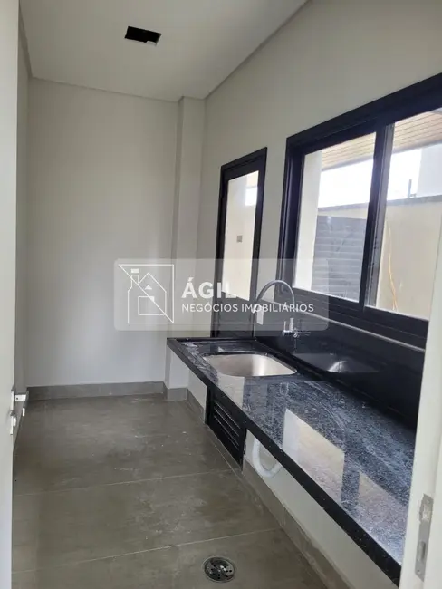 Foto 9 de Casa de Condomínio com 3 quartos à venda, 237m2 em Sao Jose Dos Campos - SP