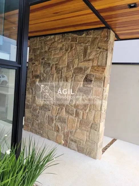 Foto 4 de Casa de Condomínio com 3 quartos à venda, 237m2 em Sao Jose Dos Campos - SP