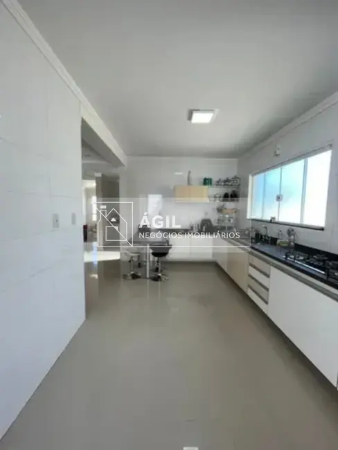Foto 5 de Casa de Condomínio com 3 quartos à venda, 256m2 em Sao Jose Dos Campos - SP