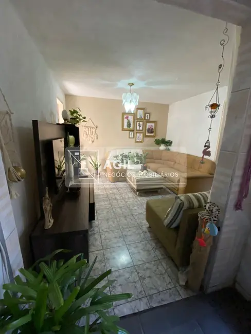 Casa com 3 quartos à venda, 200m2 em Sao Jose Dos Campos - SP - imagem 6 Foto 6 de Casa com 3 quartos à venda, 200m2 em Sao Jose Dos Campos - SP