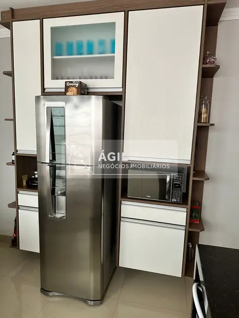 Foto 4 de Casa com 2 quartos à venda, 102m2 em Sao Jose Dos Campos - SP