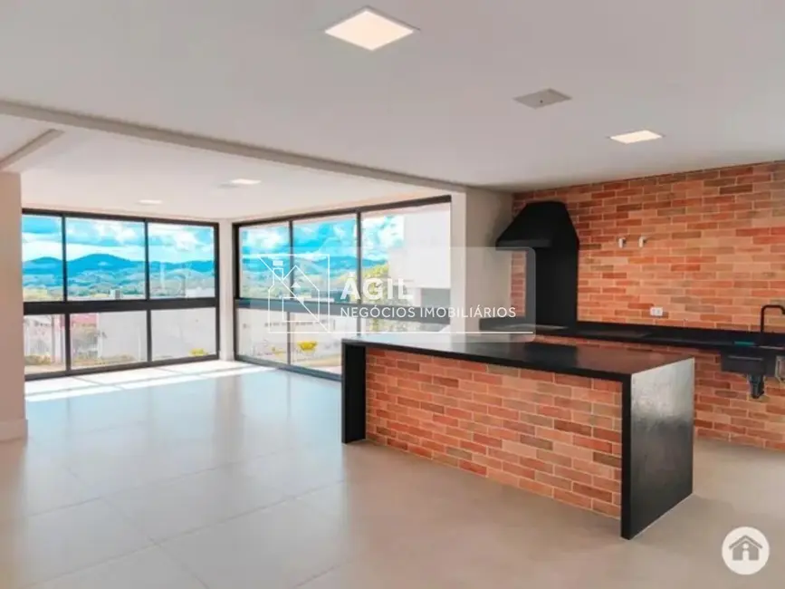 Casa de Condomínio com 5 quartos para alugar, 540m2 em Sao Jose Dos Campos - SP - imagem 7 Foto 7 de Casa de Condomínio com 5 quartos para alugar, 540m2 em Sao Jose Dos Campos - SP
