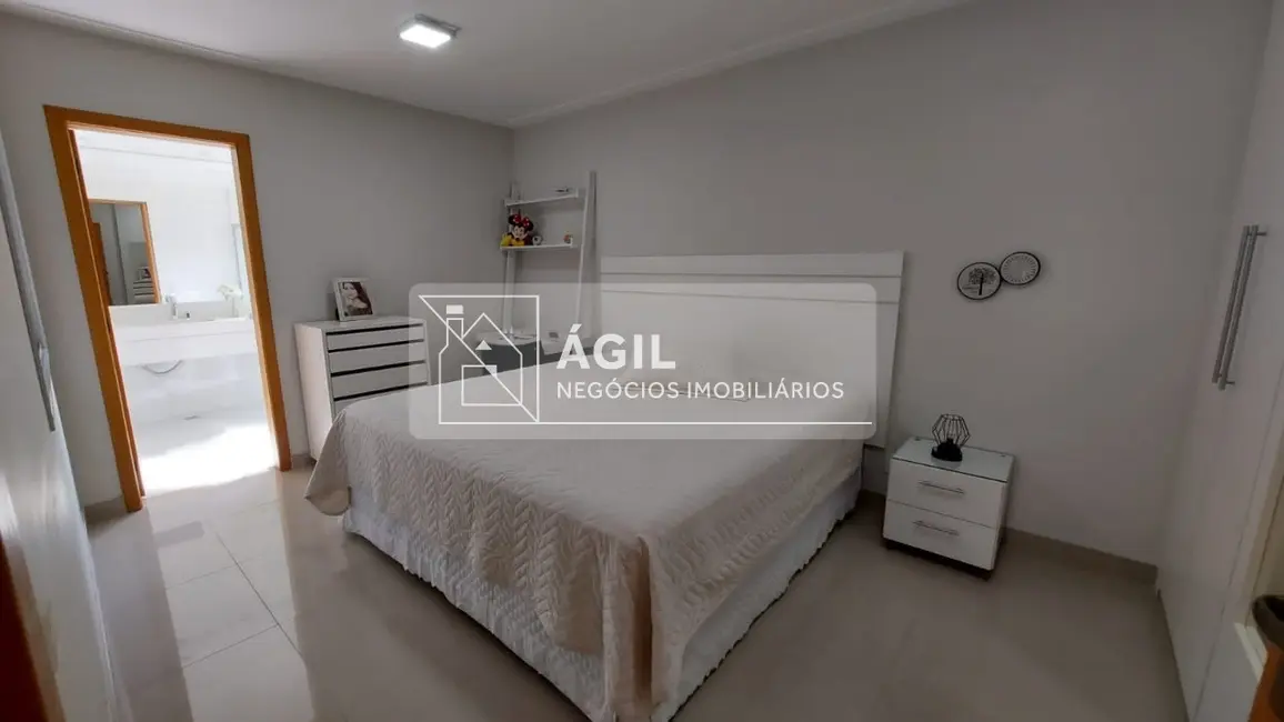 Apartamento com 5 quartos à venda, 255m2 em Sao Jose Dos Campos - SP - imagem 8 Foto 8 de Apartamento com 5 quartos à venda, 255m2 em Sao Jose Dos Campos - SP