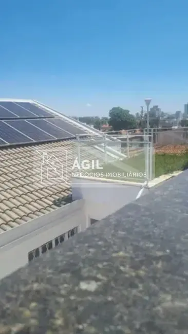 Casa com 5 quartos à venda, 250m2 em Sao Jose Dos Campos - SP - imagem 5 Foto 5 de Casa com 5 quartos à venda, 250m2 em Sao Jose Dos Campos - SP