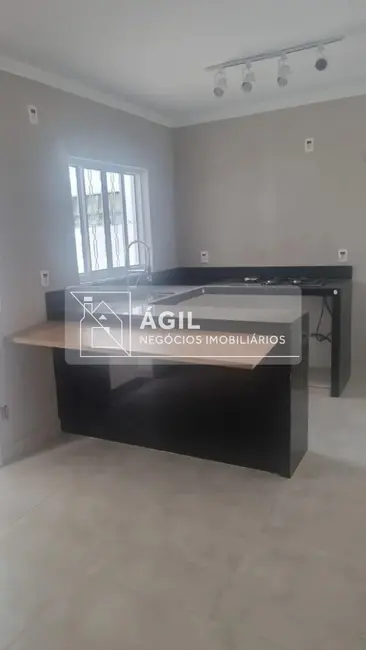 Casa com 5 quartos à venda, 250m2 em Sao Jose Dos Campos - SP - imagem 2 Foto 2 de Casa com 5 quartos à venda, 250m2 em Sao Jose Dos Campos - SP