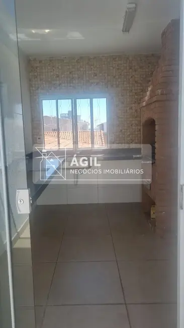 Casa com 5 quartos à venda, 250m2 em Sao Jose Dos Campos - SP - imagem 3 Foto 3 de Casa com 5 quartos à venda, 250m2 em Sao Jose Dos Campos - SP