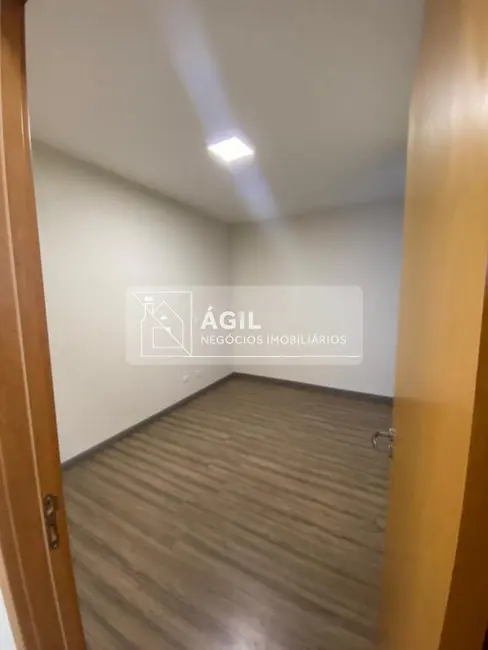 Foto 8 de Apartamento com 3 quartos à venda, 97m2 em Jardim Califórnia, Jacarei - SP