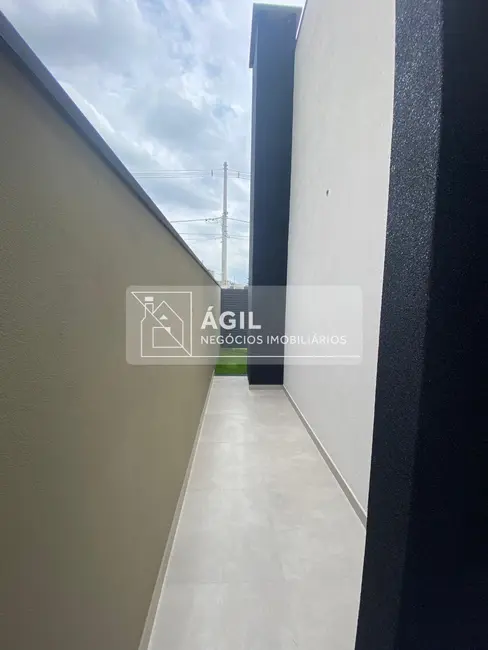 Casa de Condomínio com 4 quartos à venda, 250m2 em Sao Jose Dos Campos - SP - imagem 5 Foto 5 de Casa de Condomínio com 4 quartos à venda, 250m2 em Sao Jose Dos Campos - SP