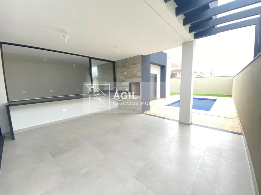 Casa de Condomínio com 4 quartos à venda, 250m2 em Sao Jose Dos Campos - SP - imagem 3 Foto 3 de Casa de Condomínio com 4 quartos à venda, 250m2 em Sao Jose Dos Campos - SP