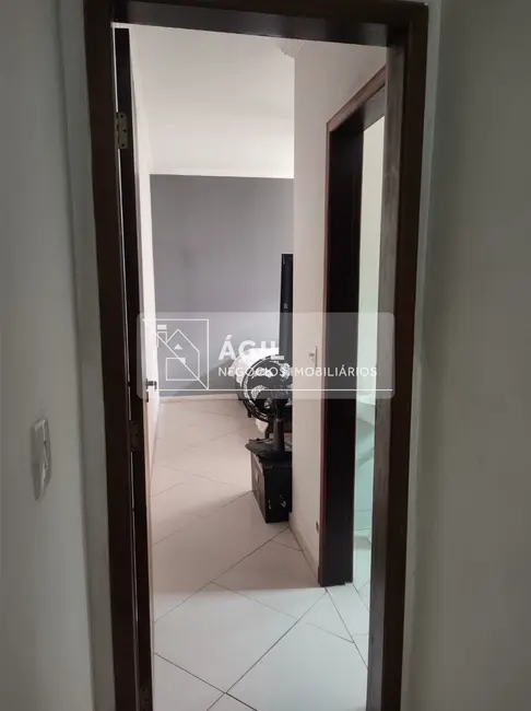 Casa com 3 quartos à venda, 150m2 em Sao Jose Dos Campos - SP - imagem 4 Foto 4 de Casa com 3 quartos à venda, 150m2 em Sao Jose Dos Campos - SP