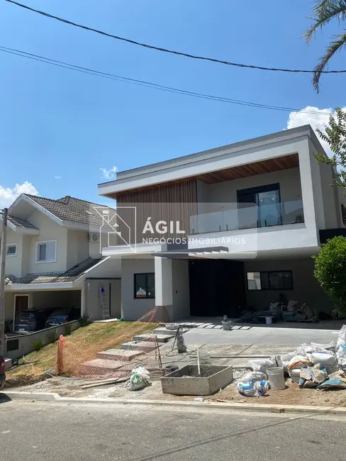 Casa de Condomínio com 4 quartos à venda, 375m2 em Sao Jose Dos Campos - SP - imagem 4 Foto 4 de Casa de Condomínio com 4 quartos à venda, 375m2 em Sao Jose Dos Campos - SP