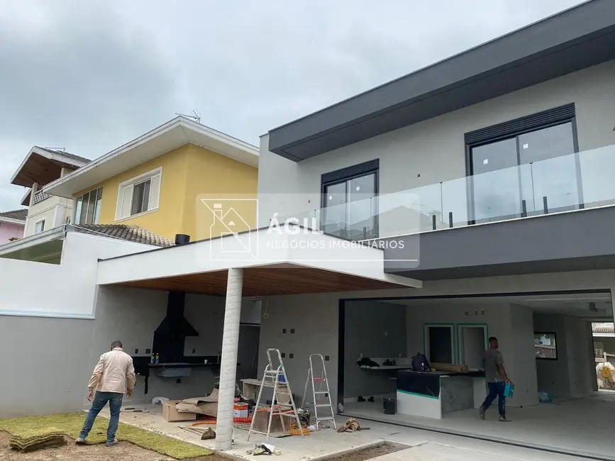 Casa de Condomínio com 4 quartos à venda, 375m2 em Sao Jose Dos Campos - SP - imagem 6 Foto 6 de Casa de Condomínio com 4 quartos à venda, 375m2 em Sao Jose Dos Campos - SP