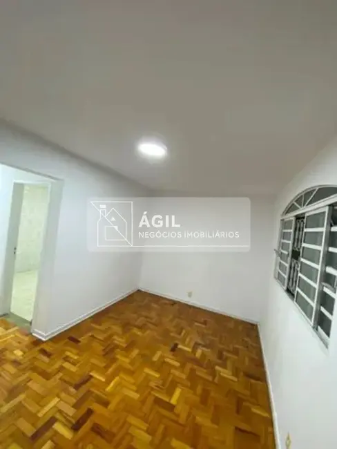 Casa com 5 quartos à venda, 250m2 em Sao Jose Dos Campos - SP - imagem 3 Foto 3 de Casa com 5 quartos à venda, 250m2 em Sao Jose Dos Campos - SP