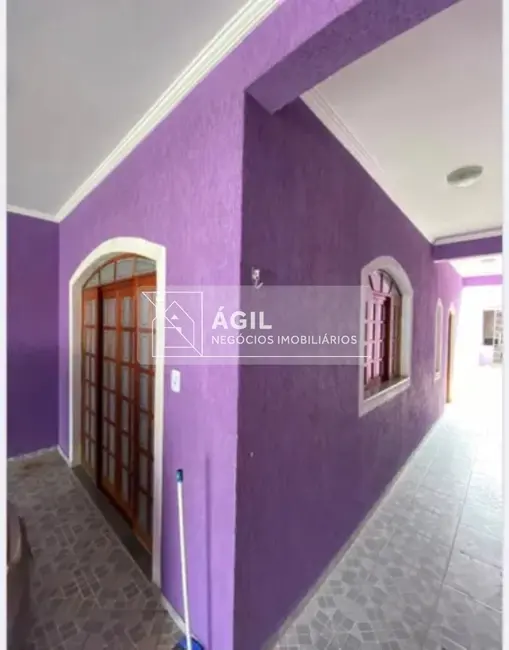 Casa com 3 quartos à venda, 160m2 em Sao Jose Dos Campos - SP - imagem 4 Foto 4 de Casa com 3 quartos à venda, 160m2 em Sao Jose Dos Campos - SP