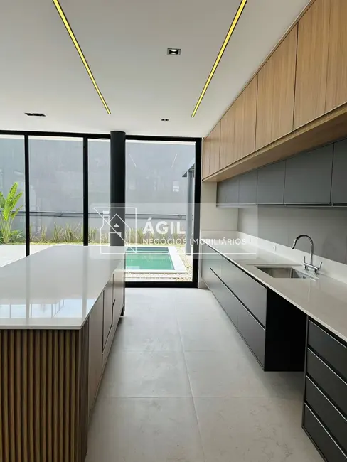 Foto 2 de Casa de Condomínio com 4 quartos à venda, 600m2 em Sao Jose Dos Campos - SP