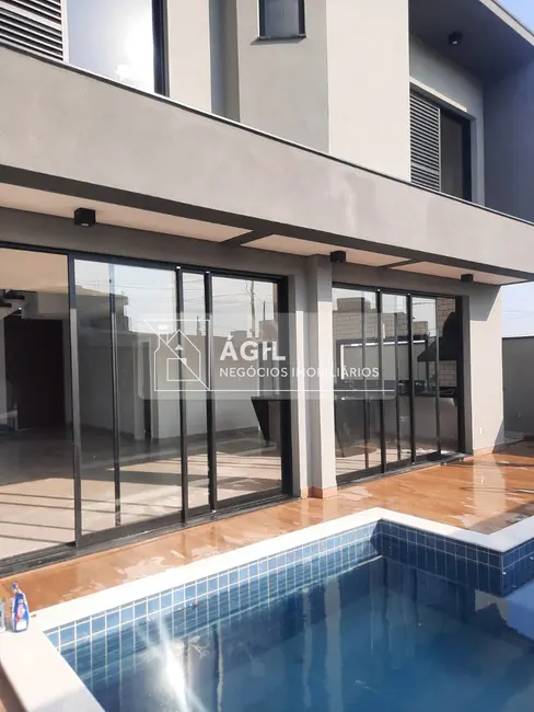 Casa de Condomínio com 3 quartos à venda, 250m2 em Sao Jose Dos Campos - SP - imagem 5 Foto 5 de Casa de Condomínio com 3 quartos à venda, 250m2 em Sao Jose Dos Campos - SP