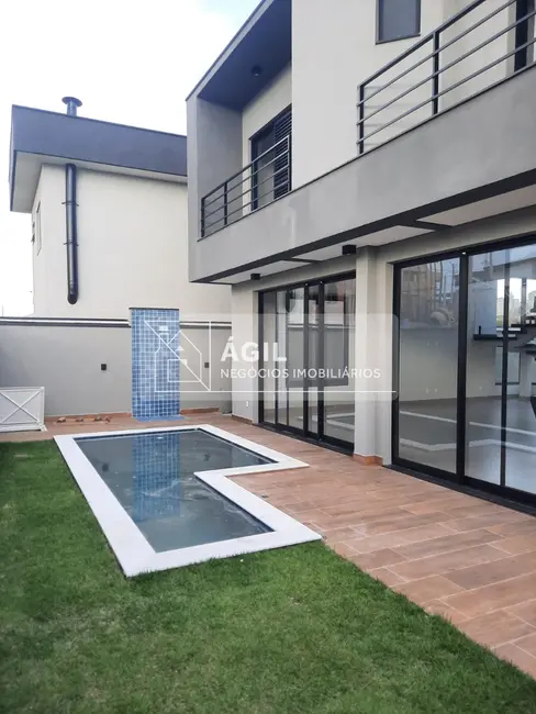 Casa de Condomínio com 3 quartos à venda, 250m2 em Sao Jose Dos Campos - SP - imagem 1 Foto 1 de Casa de Condomínio com 3 quartos à venda, 250m2 em Sao Jose Dos Campos - SP