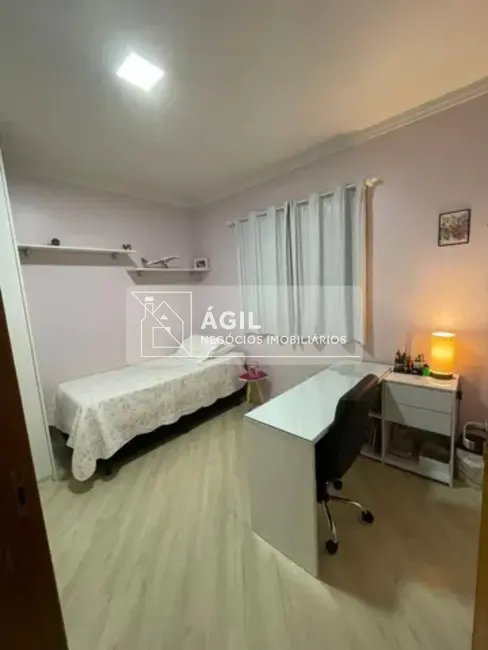 Foto 3 de Casa com 4 quartos à venda, 110m2 em Sao Jose Dos Campos - SP