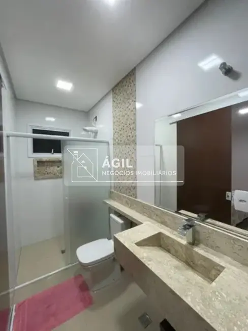 Foto 5 de Casa com 4 quartos à venda, 110m2 em Sao Jose Dos Campos - SP