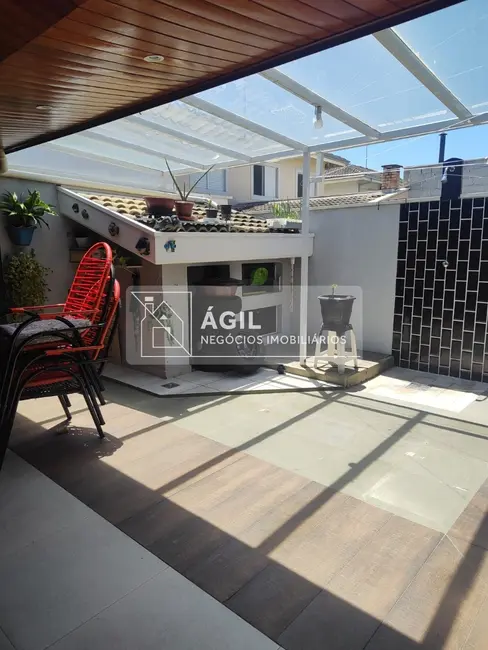 Casa de Condomínio com 3 quartos à venda, 120m2 em Condomínio Residence Club, Jacarei - SP - imagem 4 Foto 4 de Casa de Condomínio com 3 quartos à venda, 120m2 em Condomínio Residence Club, Jacarei - SP