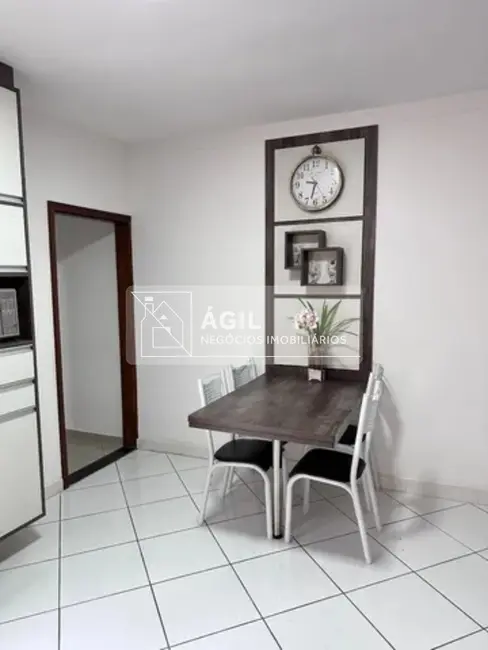 Foto 4 de Casa com 2 quartos à venda, 150m2 em Sao Jose Dos Campos - SP