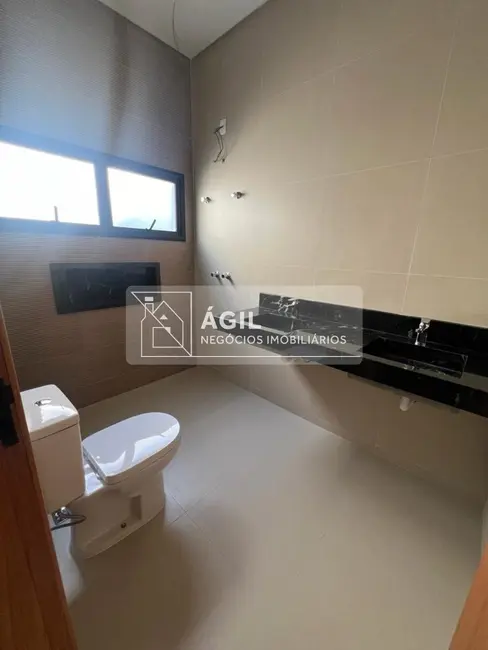 Foto 8 de Casa de Condomínio com 3 quartos à venda, 300m2 em Cacapava - SP