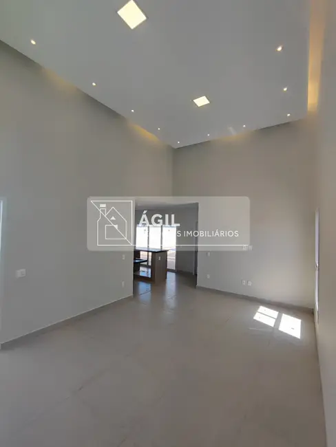 Foto 4 de Casa de Condomínio com 3 quartos à venda, 300m2 em Cacapava - SP