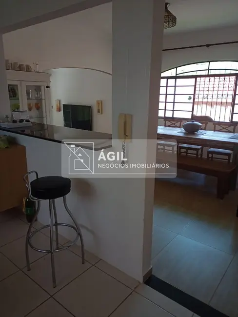 Foto 7 de Casa com 3 quartos à venda, 320m2 em Sao Jose Dos Campos - SP