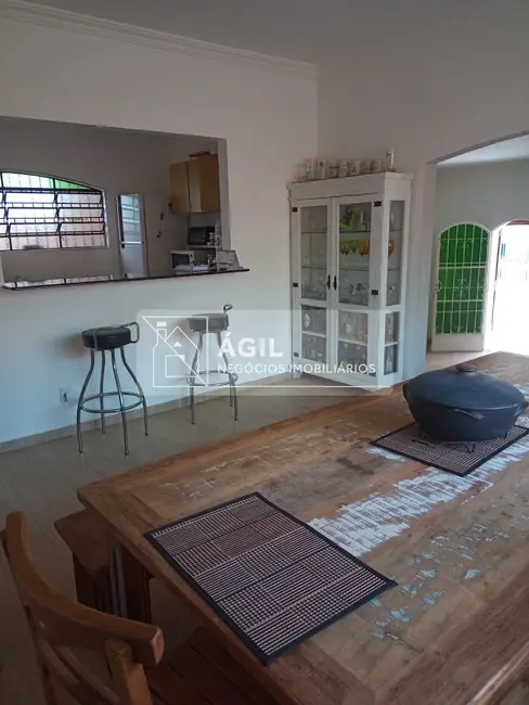 Foto 8 de Casa com 3 quartos à venda, 320m2 em Sao Jose Dos Campos - SP