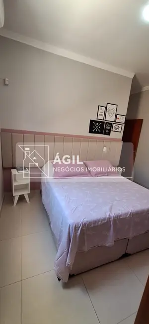 Foto 9 de Casa com 3 quartos à venda, 175m2 em Loteamento Villa Branca, Jacarei - SP