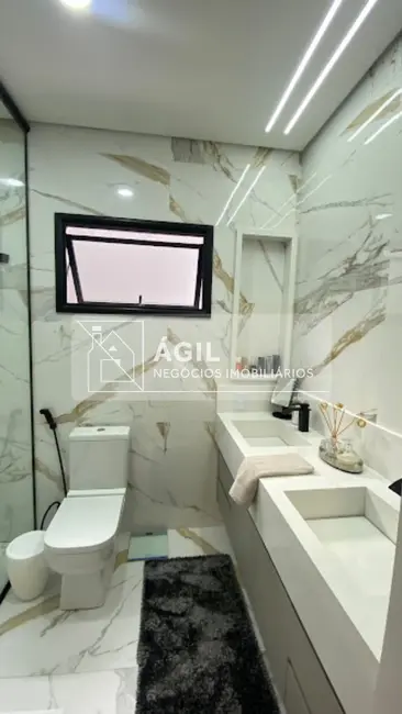 Casa com 3 quartos à venda, 210m2 em Sao Jose Dos Campos - SP - imagem 7 Foto 7 de Casa com 3 quartos à venda, 210m2 em Sao Jose Dos Campos - SP