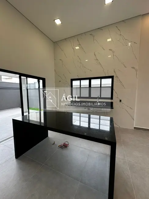 Foto 3 de Casa de Condomínio com 3 quartos à venda, 250m2 em Sao Jose Dos Campos - SP