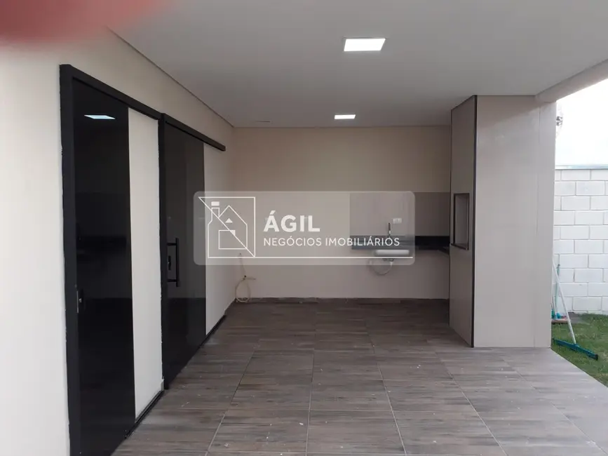 Foto 3 de Casa de Condomínio com 3 quartos à venda, 212m2 em Jardim Jacinto, Jacarei - SP