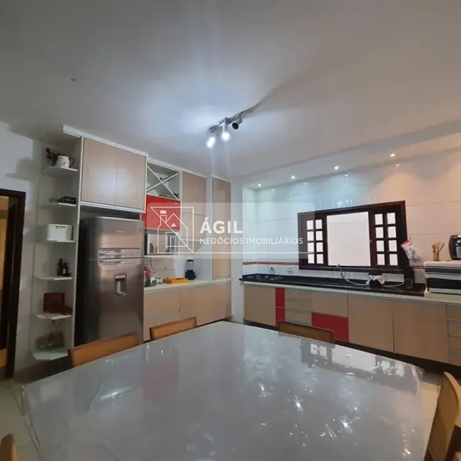 Foto 4 de Casa com 3 quartos à venda, 190m2 em Sao Jose Dos Campos - SP