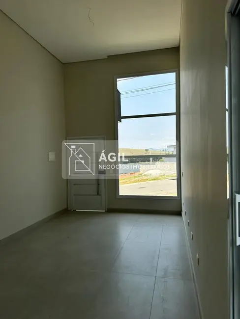Foto 1 de Casa de Condomínio com 3 quartos à venda, 250m2 em Cacapava - SP