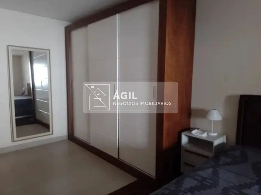 Foto 2 de Casa com 2 quartos à venda, 140m2 em Sao Jose Dos Campos - SP