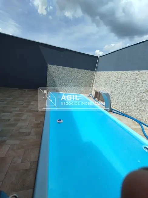 Casa com 3 quartos à venda, 180m2 em Sao Jose Dos Campos - SP - imagem 9 Foto 9 de Casa com 3 quartos à venda, 180m2 em Sao Jose Dos Campos - SP