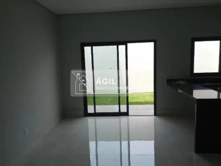 Foto 3 de Casa com 3 quartos à venda, 172m2 em Residencial Santa Paula, Jacarei - SP